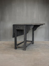 Ranee Tisch aus Holz von Hoffz Interior