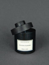 MAD et LEN | Duftkerze Petit Papiers - Bougie Apothicaire - 300g black wax | Shop Online | BADINFORM