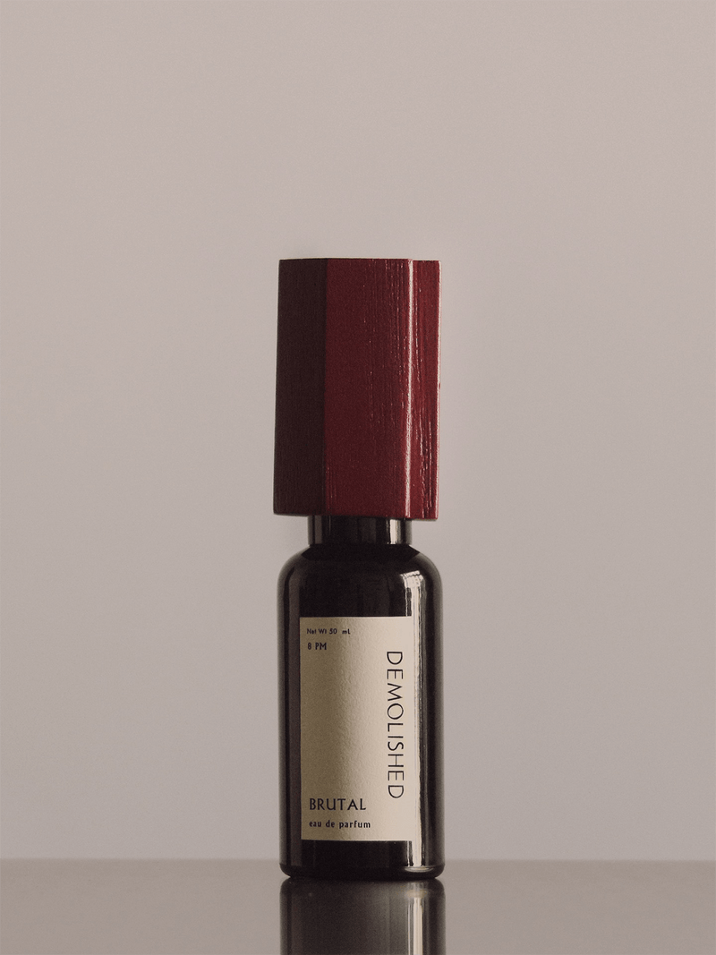 Demolished Studio - Brutal Eau de Perfume, 50ml | Eine fesselnde Symphonie aus Kumquat, Amber, Iris und Bergamotte