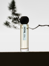 Hima Jomo - Himalaya inspirierte Parfums | Winter in Manaslu mit Noten von Zypresse, Sandelholz und Ambrette Samen | holzig- aromatisch - Moschus | erhältlich bei BADINFORM BFORM