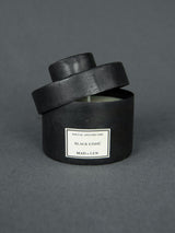 MAD et LEN - Black Uddu Mini Duftkerze, 180g | BFORM Onlineshop