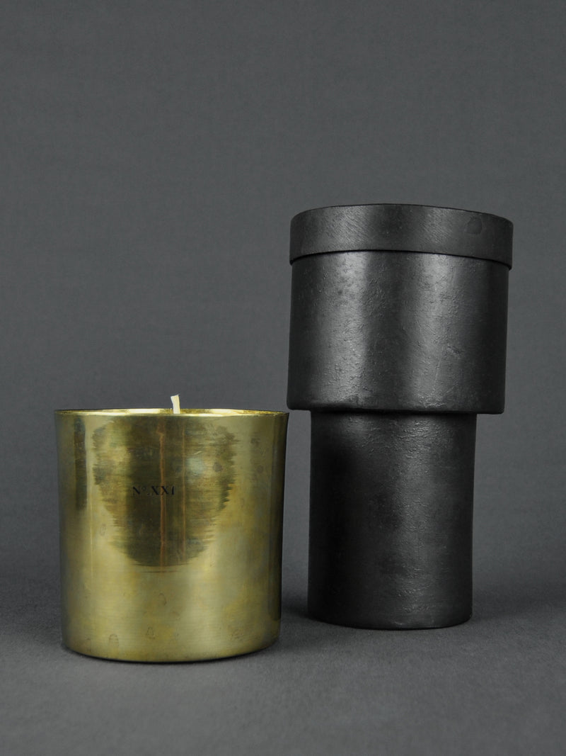 MAD et LEN | Design Objekt - Bougie Fumiste Candle Holder | Kerzenhalter | Shop Online | BADINFORM