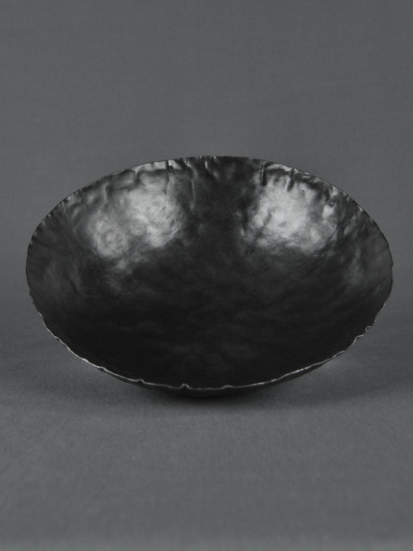 MAD et LEN | Designobjekt - Monarchia Black Bowl | Schale 26 cm | Shop Online | BADINFORM
