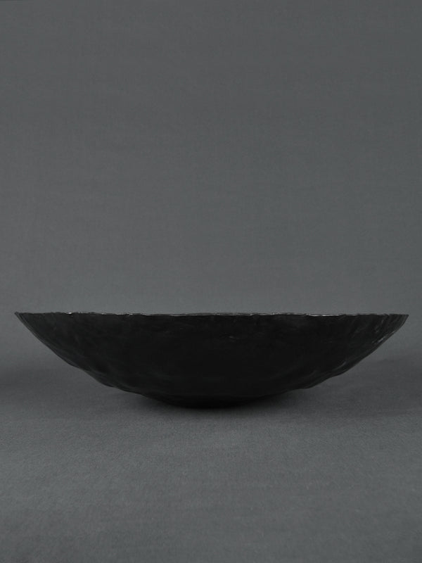 MAD et LEN | Designobjekt - Monarchia Black Bowl 50cm | Schale | Shop Online | BADINFORM