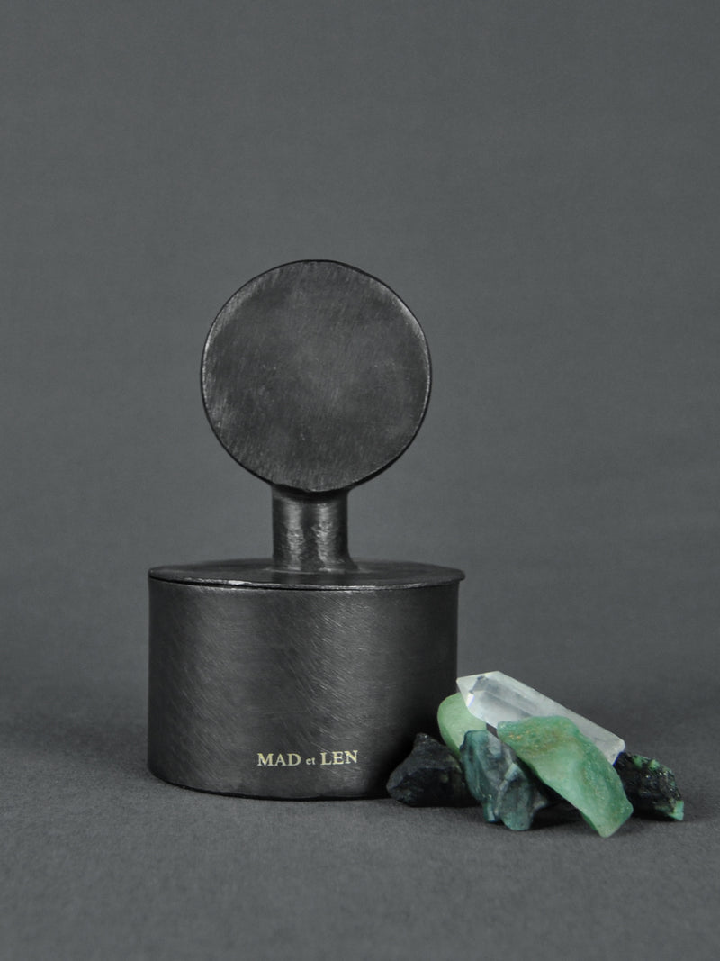 MAD et LEN | Pot Pourri Mineral Totem | Grüne Smaragd- & Aventurinkristalle | Shop Online | BADINFORM