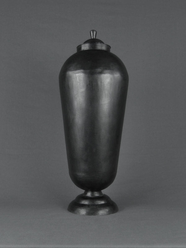 MAD et LEN | Design Objekt - Odalisque | Vase aus Eisen | Shop Online | BADINFORM