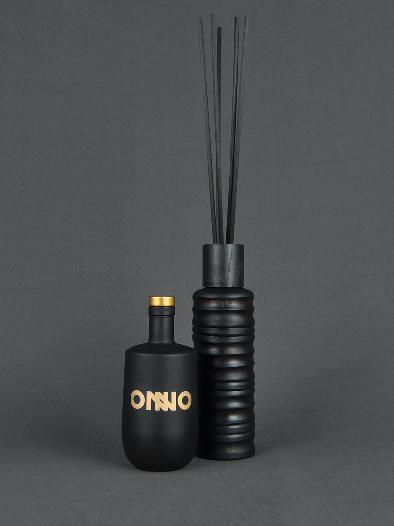 ONNO - Sphere Diffuser | Ginger Fig | Ingwer, Feige, Zitrus, Gewürze | 500ml Raumduft | Shop Online | Duft und Design bei BADINFORM
